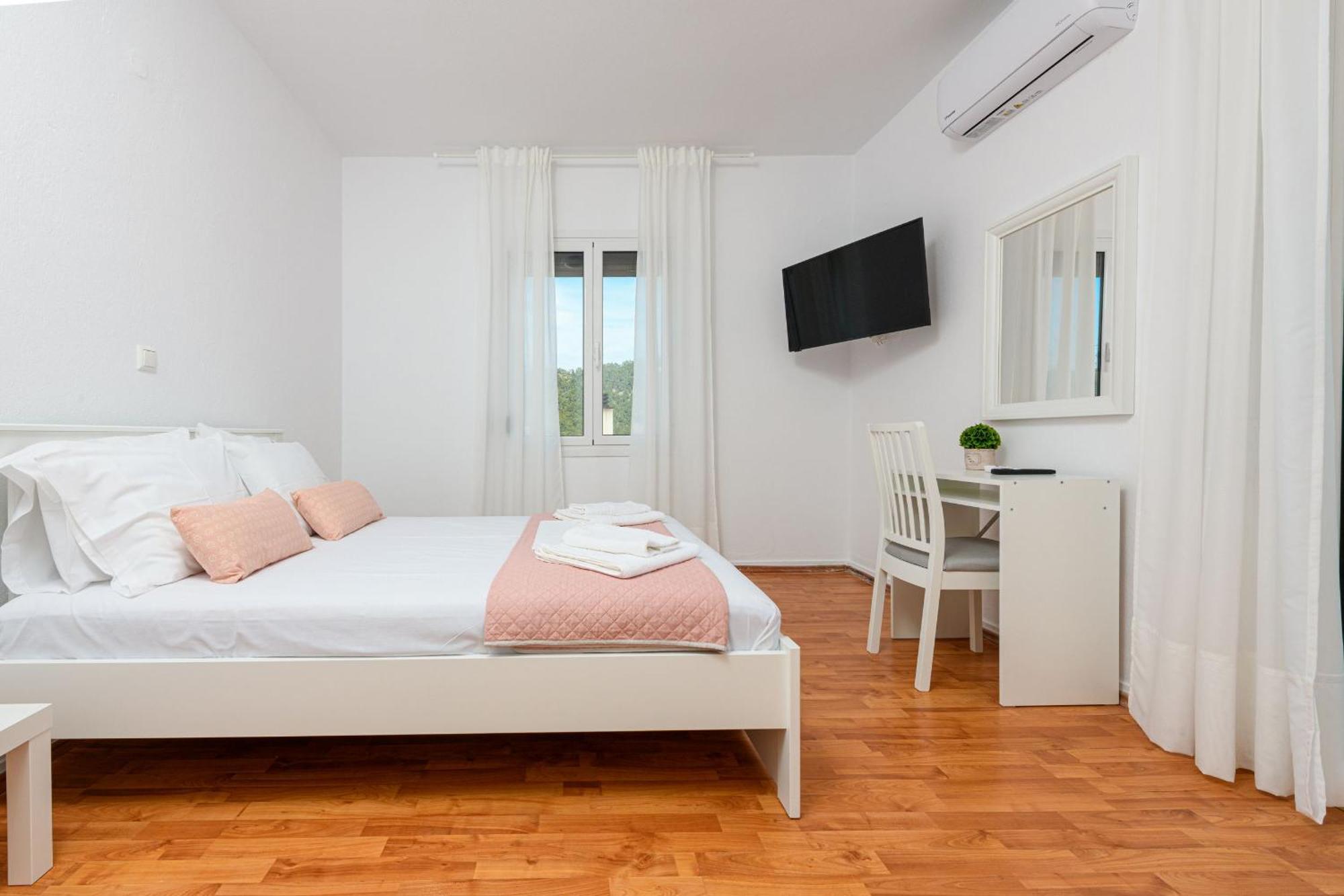 Whitegold Apartments Panagia Panagia  Exterior photo