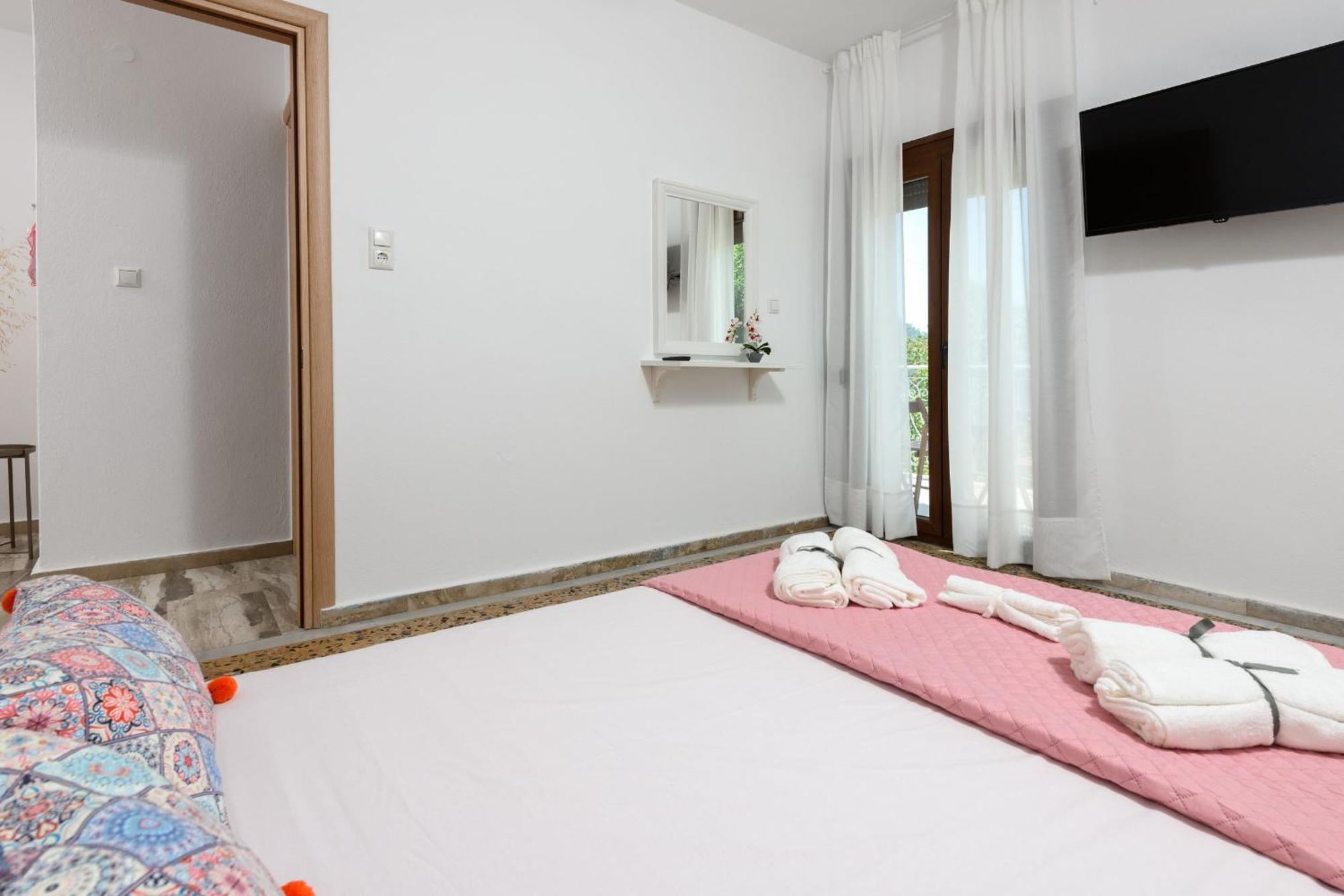 Whitegold Apartments Panagia Panagia  Exterior photo